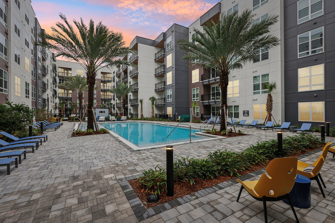 FaverGray Completes Construction of 261-Unit Aston at Uptown Apartment Community in Central Florida Suburb of Altamonte Springs